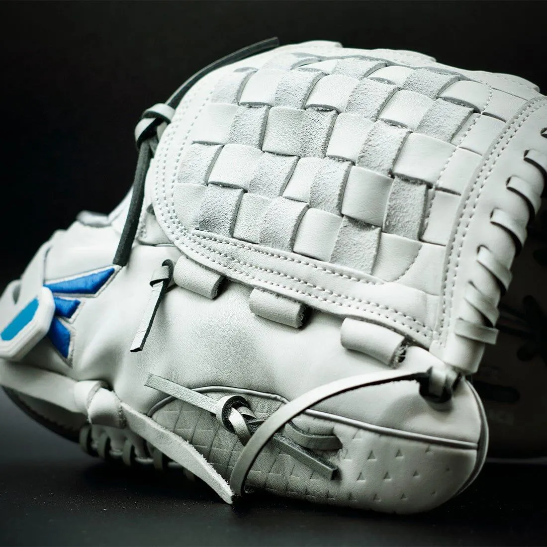 Easton Ghost NX 12.5" Pitcher/Infield Fastpitch Softball Glove: GNXFP125