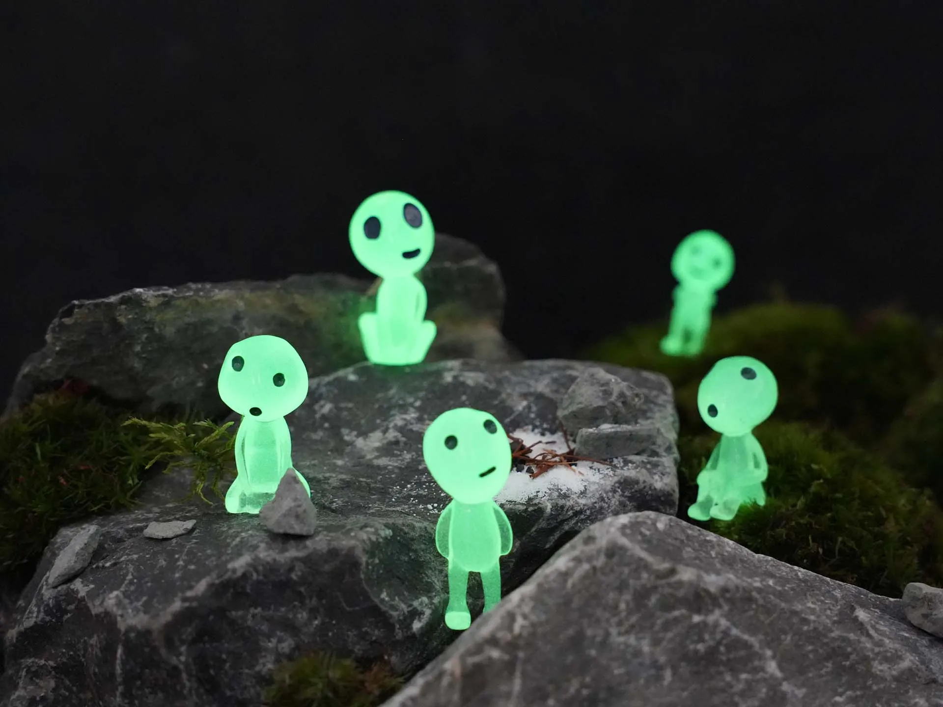 Glow In The Dark Planthero’s - 10pcs - 3cm