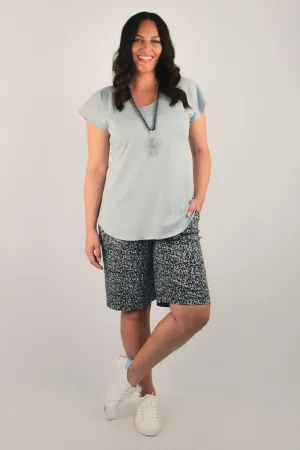 Noodles Print Stretch Rayon Nylon Shorts with Pockets