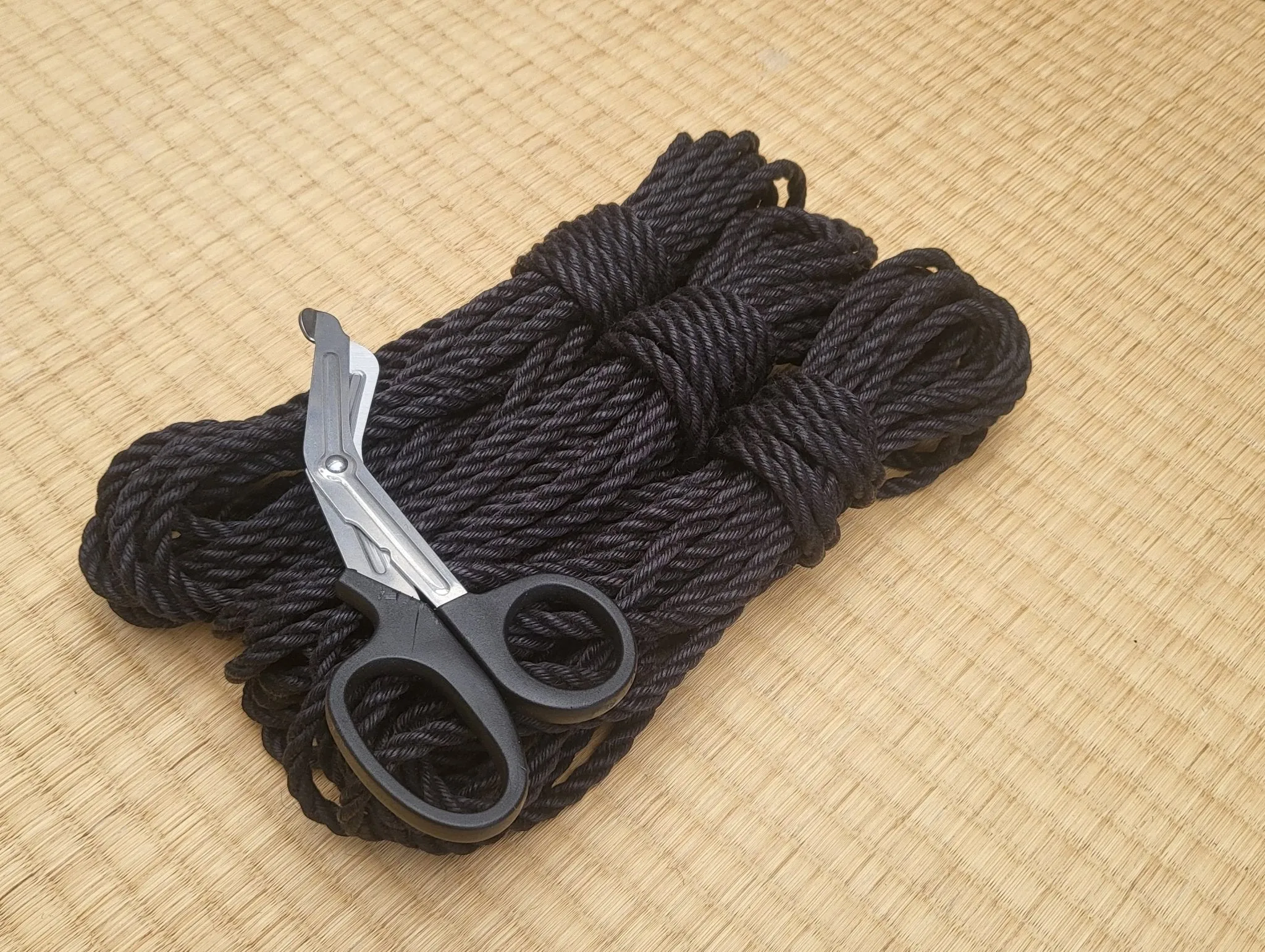 Raven Black - Fully treated Jute shibari rope